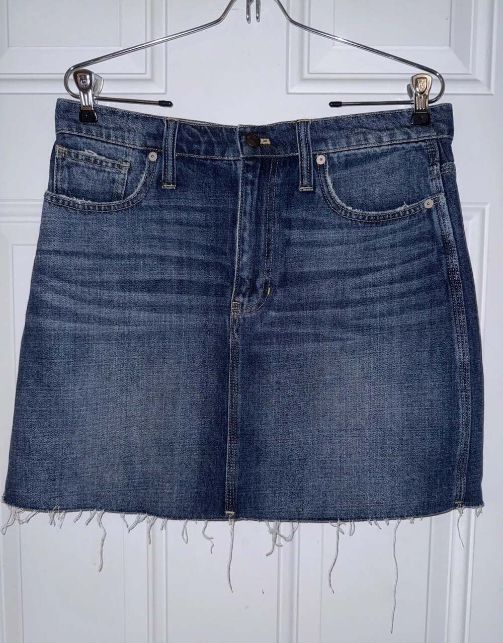 Madewell 29 Dark Wash Mildly Distressed Raw Hem Cotton Denim Mini skirt 29